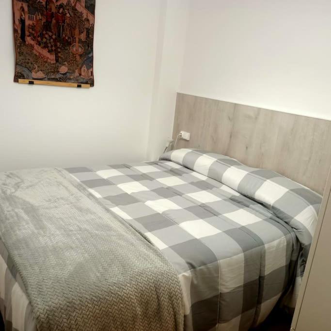 Roc De La Mel Apartment Caserras Екстериор снимка